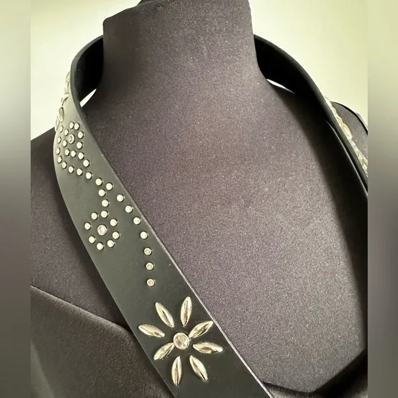 BELT Women Black Vegan Retro 80’s Hippie Boho Silver Studded 35-37 Waist EUC - Picture 5 of 11